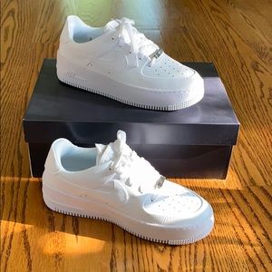 BRAND NEW Nike White Air Force One Sage Low